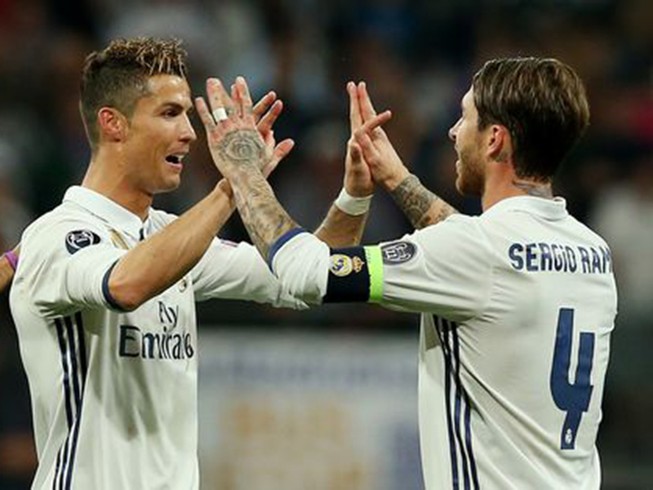 Ronaldo lập hattrick, Real nhấn chìm Atletico