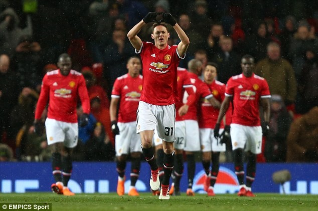 Bán kết FA Cup: MU gặp khó, Chelsea dễ thở