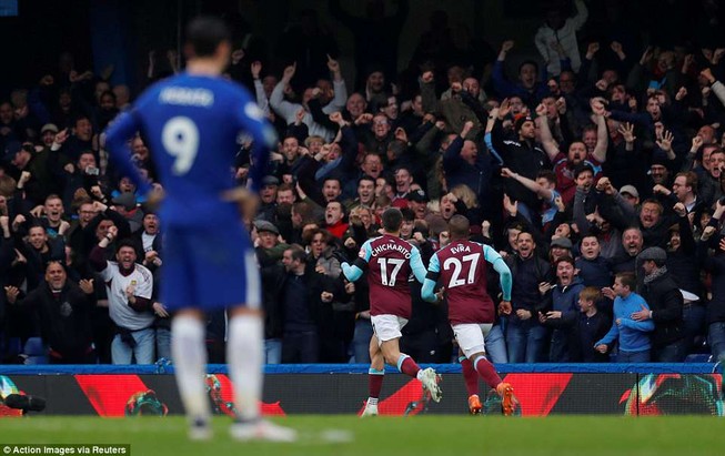 Chelsea mất điểm, bị Arsenal áp sát vì cựu sao MU