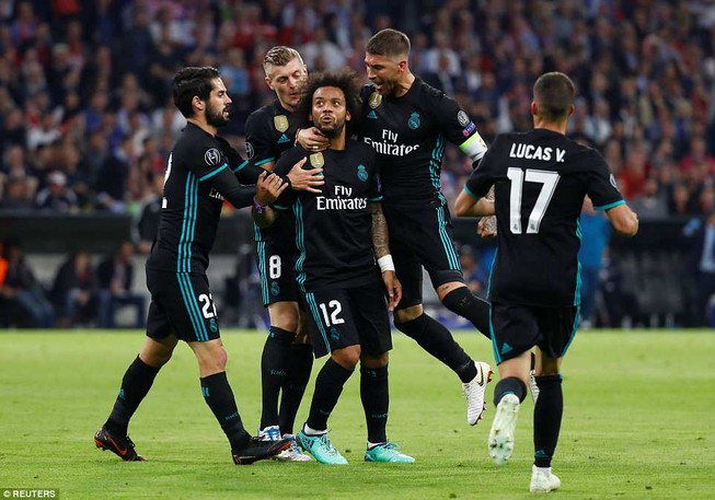 'Bắt chết' Ronaldo, Bayern vẫn thua ngược Real vì quá vô duyên
