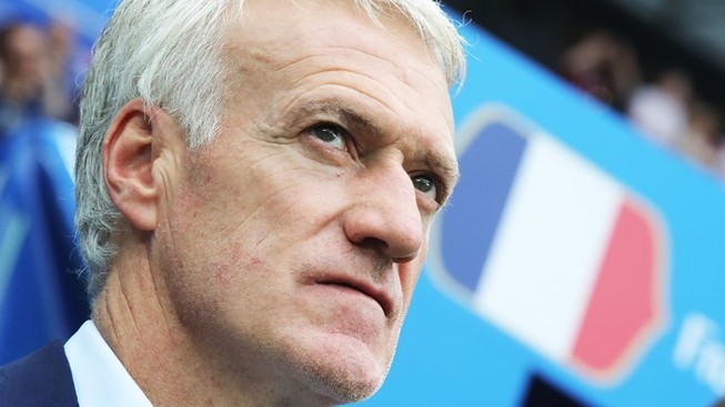 Pháp thắng Uruguay, HLV Deschamps lại khen ‘chân gỗ’