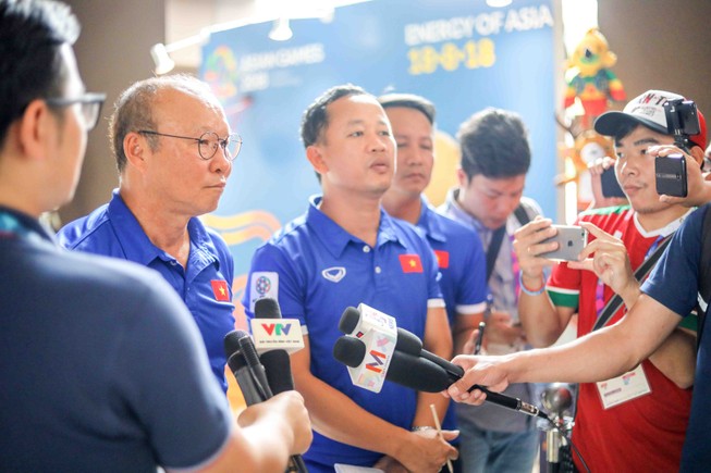 HLV Park Hang-seo nói gì về phát ngôn trên mạng xã hội?