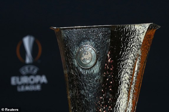 Bốc thăm Europa League: MU, Arsenal dễ thở