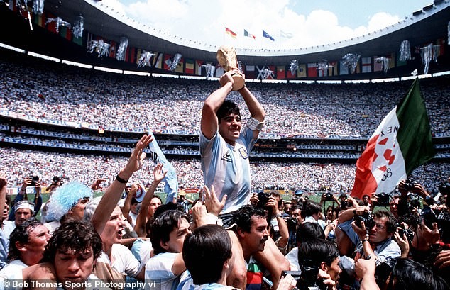 Cuộc đời và sự nghiệp phi thường của Diego Maradona