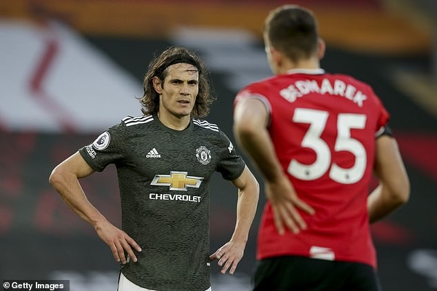 Vừa giải cứu MU, Cavani lại phải tự cứu mình