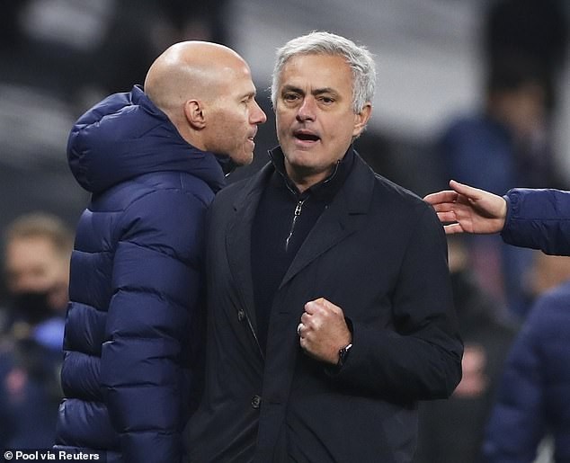 Mourinho ví Son Heung-min và Kane như... động vật