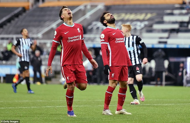 Các cầu thủ Liverpool tiếc nuối vì hàng loạt cơ hội bị bỏ qua. ẢNH: GETTY