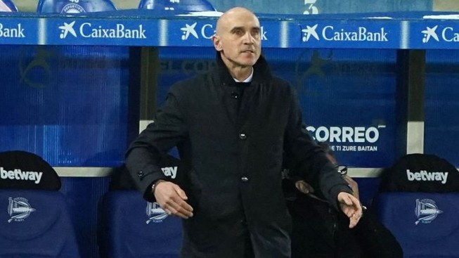 David Bettoni thay Zidane chỉ đạo Real Madrid trên sân. ẢNH: AS