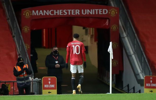 Rashford rời sân ở những phút cuối trận Man United thắng Liverpool 3-2 ở FA Cup. ẢNH: GETTY