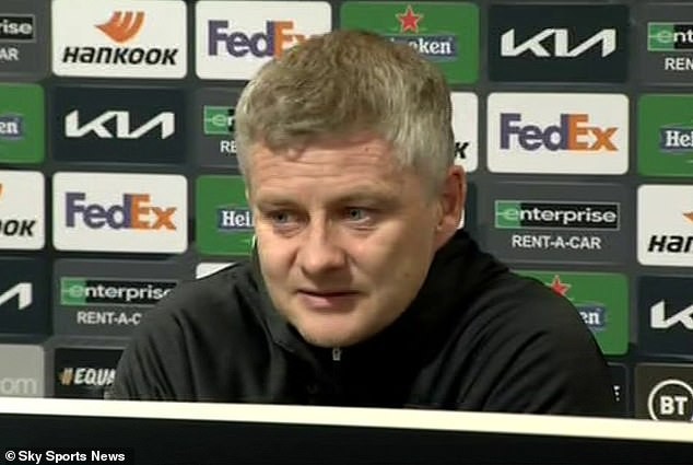 Solskjaer trong buổi họp báo trước trận MU gặp Chelsea. ẢNH: SKY SPORTS
