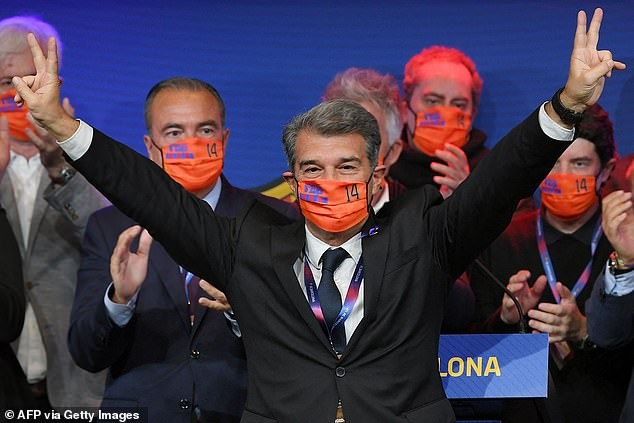 Laporta ăn mừng thắng cử chức chủ tịch Barcelona. ẢNH: GETTY