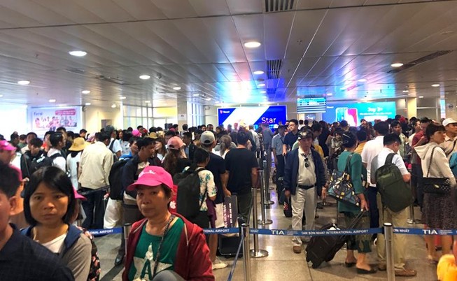Tân Sơn Nhất hướng dẫn khách dịp cao điểm tết 2020
