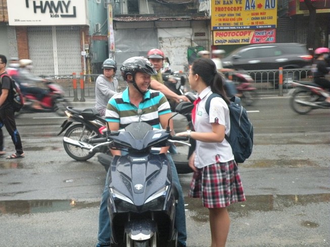 Cha mẹ, thầy cô đồng hành cùng các thí sinh