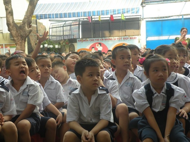Mối lo lạm thu đầu năm học