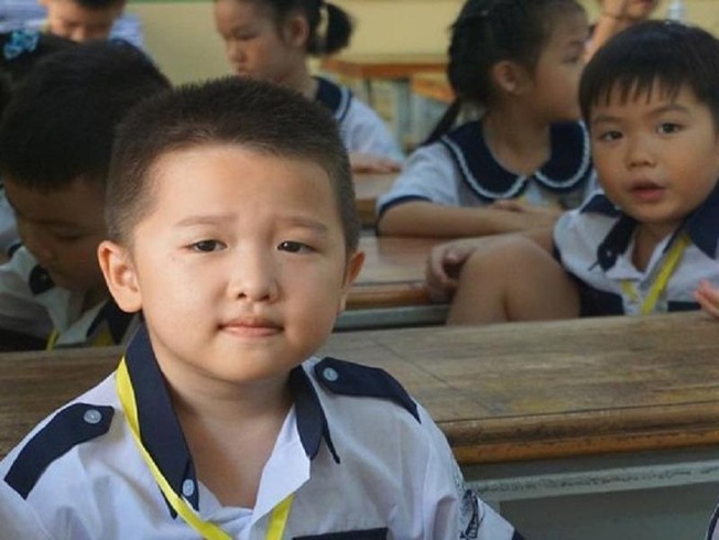 Học sinh trường Tiểu học Trần Quốc Thảo, quận 3 trong ngày tựu trường. Ảnh: NQ
