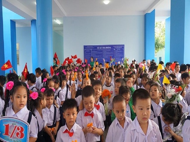 Bộ GD&ĐT: Địa phương giãn cách xã hội khai giảng trực tuyến