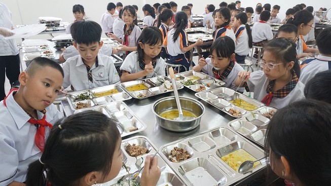 Vụ bữa ăn bán trú: Lãnh đạo UBND quận 9 lên tiếng