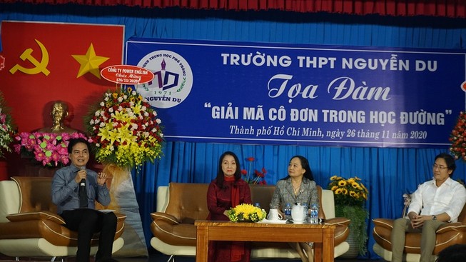 'Nếu em biến mất liệu mọi người có quan tâm'