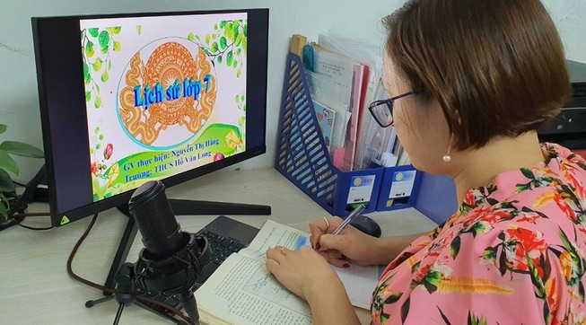 Học sinh, giáo viên về TP.HCM sau Tết phải khai báo trung thực