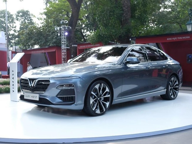 Mua xe VinFast được tùy chọn trang thiết bị và tính năng