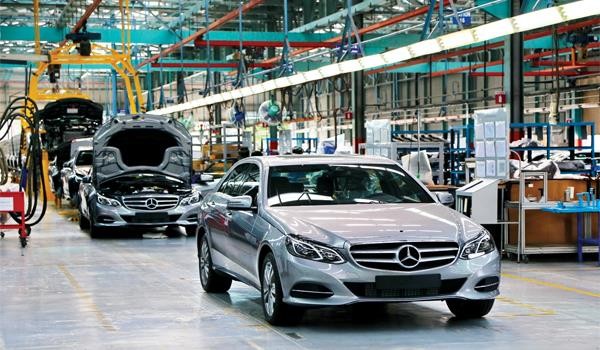Xe nhập khẩu về ồ ạt khiến lượng xe trong nước giảm mạnh