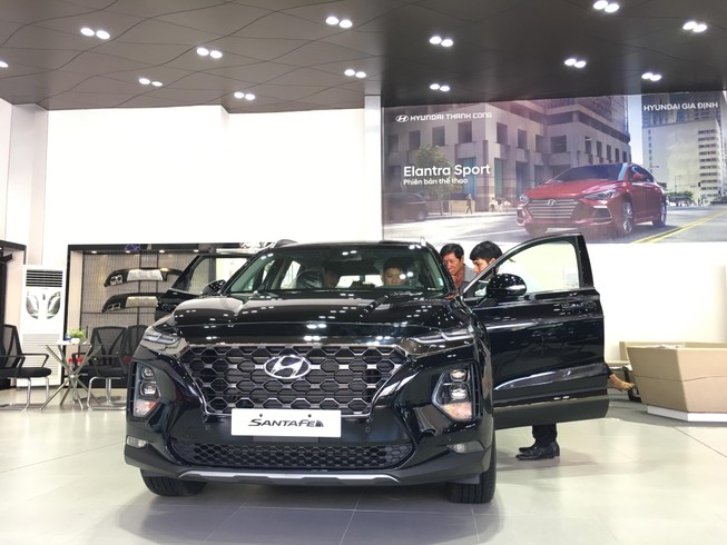Hyundai Elantra, Kona đua nhau giảm giá lên đến 20 triệu đồng