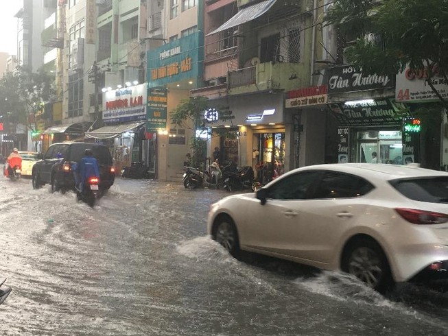 'Check' ô tô cũ tại hãng có nhận biết xe từng bị thủy kích?