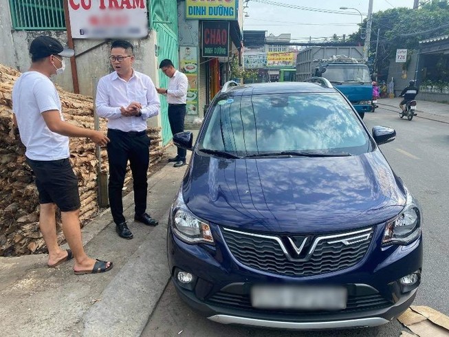 Giá thuê ô tô tự lái dịp lễ 30-4 và 1-5 tăng nhẹ. Ảnh: HOÀNG GIANG