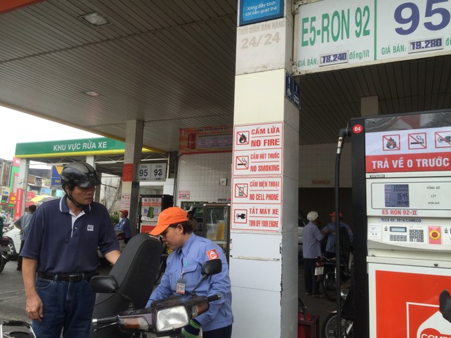 Thu hồi toàn bộ xăng A92, chỉ bán xăng E5 và A95