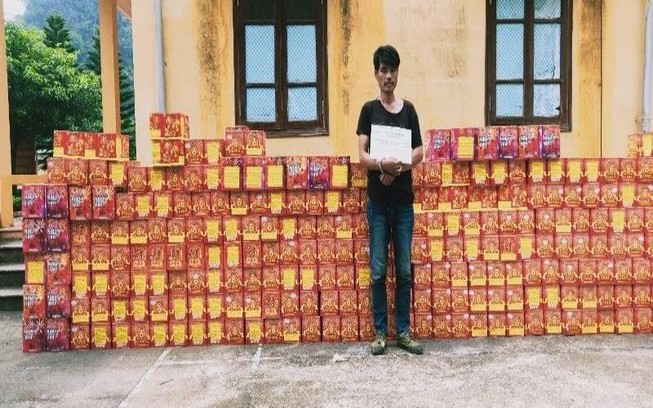 Phát hiện 13 tấn pháo ngụy trang hành tây Trung Quốc