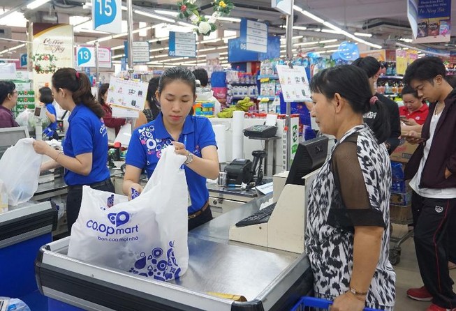 Siêu thị mở cửa mùng 2 tết, sức mua tăng mạnh