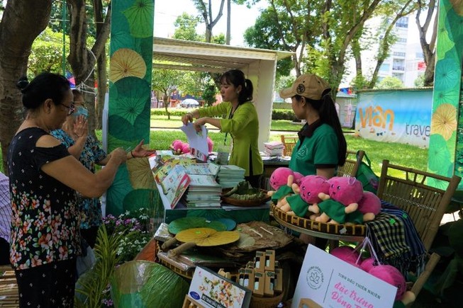 Có khách sạn vẫn 'sống khỏe' bất chấp dịch COVID-19