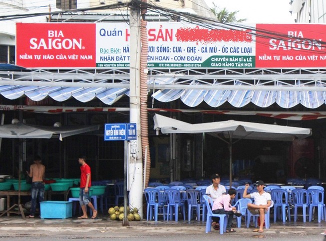 Quán ăn đuổi du khách chưa được chứng nhận vệ sinh thực phẩm