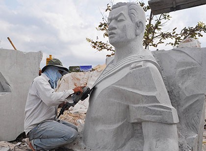 Tượng đài Gạc Ma: 'Những người nằm lại phía chân trời'