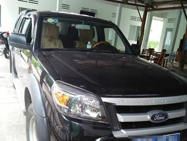 Bắt giam người chặn xe, hành hung kiểm lâm