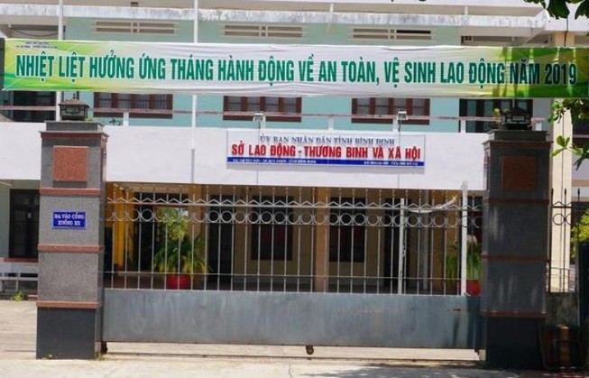 Một phó giám đốc sở xin chữa bệnh rồi vắng mặt nhiều tháng