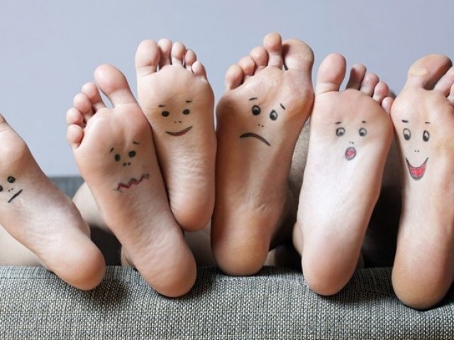 'Đọc' bệnh trên đôi bàn chân