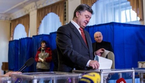 Bầu cử Ukraine: Sơ bộ khối Poroshenko tạm dẫn đầu