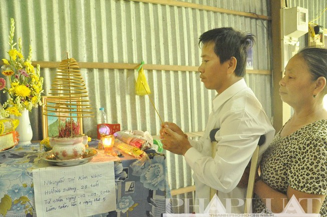 'Con đã về rồi đó em ơi !'