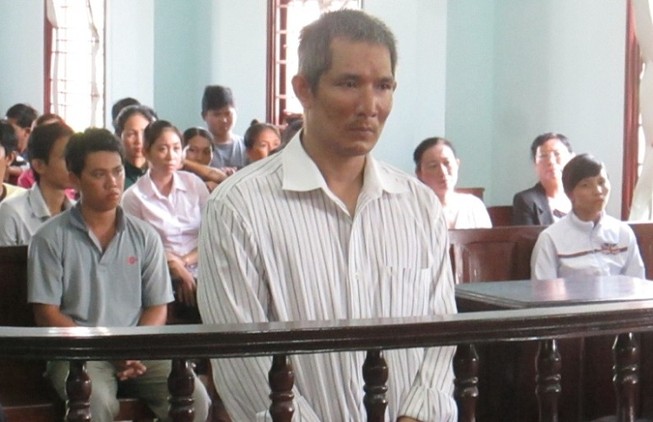 Nhớ con, nghi can bỏ trốn khỏi nơi chữa bệnh lãnh thêm tội mới