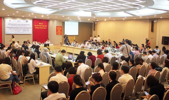 Năm 2015, hơn 71.000 doanh nghiệp ngừng hoạt động