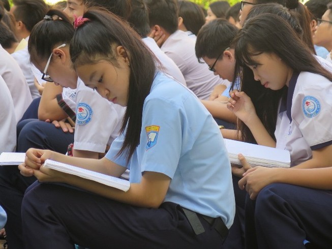 Chùm ảnh ngày thi đầu tiên tuyển sinh lớp 10 tại TP.HCM