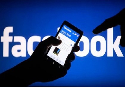 Khi Facebook thành công cụ giữ chồng