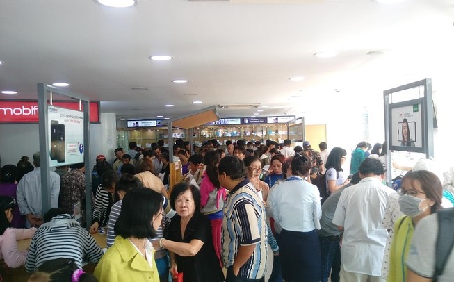Cách tránh chen lấn khi bổ sung thông tin thuê bao