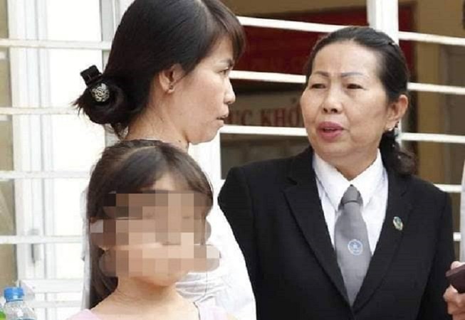 Vụ dùng nhục hình làm chết người: Mẹ nạn nhân đi tìm bị hại