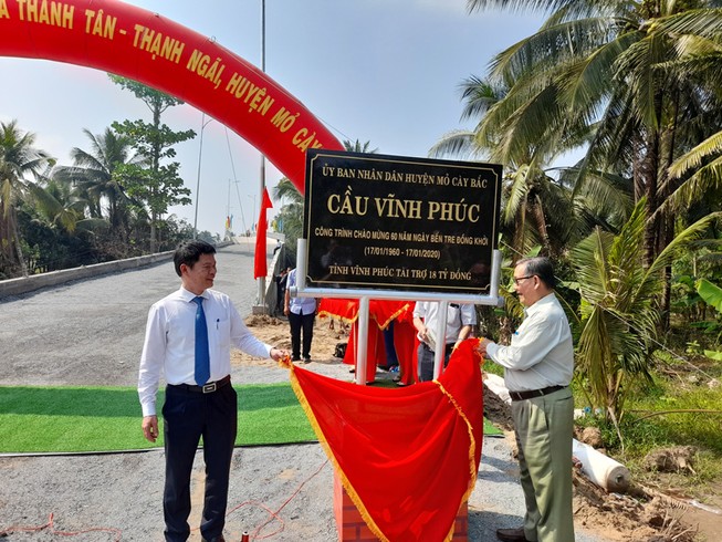 Cây cầu kết chặt tình hữu nghị hai tỉnh Bến Tre - Vĩnh Phúc