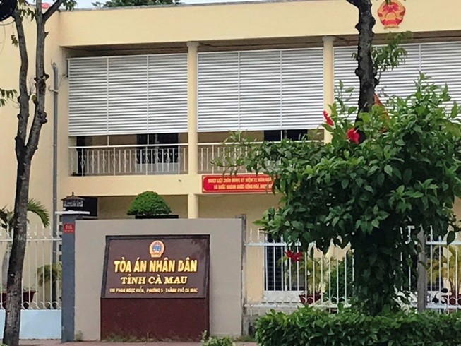 Nguyên chánh Tòa Dân sự Cà Mau bị 24 tháng tù treo