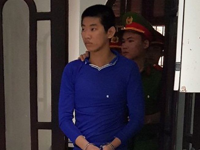 Thanh niên 20 tuổi làm bé gái 13 tuổi mang thai