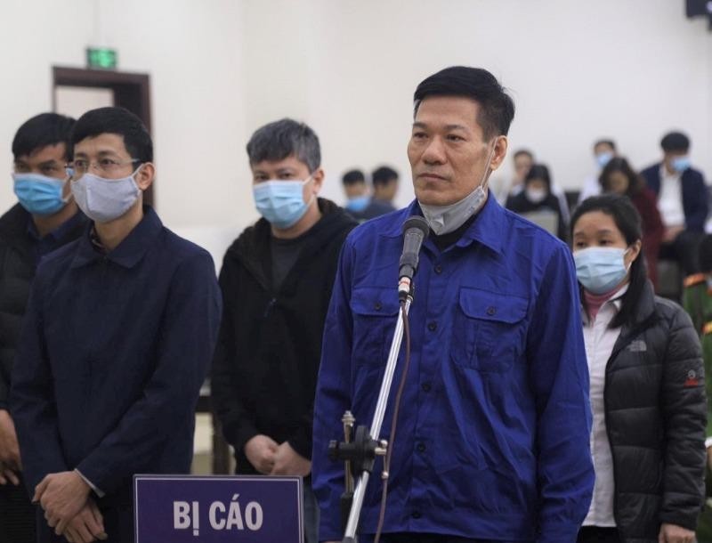 Cựu giám đốc CDC Hà Nội được hứa hẹn 'bồi dưỡng' hàng tỉ đồng - ảnh 2