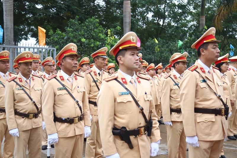 Cục CSGT ra quân cao điểm xử phạt trên toàn quốc - ảnh 5